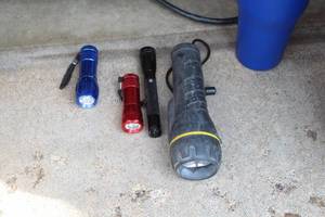 lot 470 image: Lot of (4) Flashlights