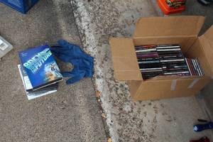 lot 471 image: Lot of  CDs and DVDs