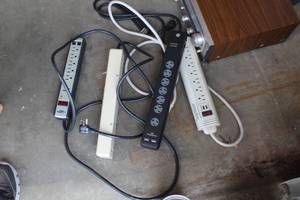 lot 475 image: Lot of (4) Power Strips