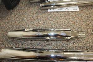 lot 17 image: Harley-Davidson 65842-07 Motorcycle Exhaust