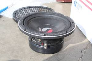 lot 520 image: Kicker Solo Baric Speaker