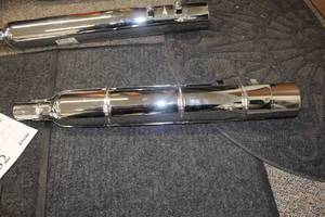 lot 31 image: Harley-Davidson 65254-00A Motorcycle Exhaust