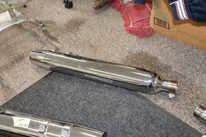 lot 33 image: Harley-Davidson 65539-95 Motorcycle Exhaust