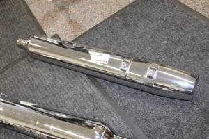 lot 34 image: Harley-Davidson 65538-95 Motorcycle Exhaust