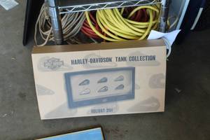 lot 589 image: Harley-Davidson Tank Collection - Holiday 2014 Framed Display (New)