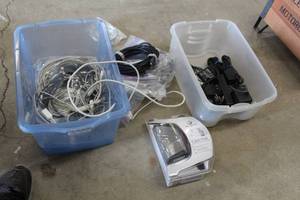 lot 535 image: Lot of (2 Bins) Targus USB2.0 7-Port Hub, Misc. Electrical Items and Misc. Cords