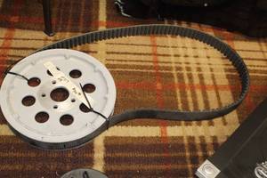 lot 81 image: Harley-Davidson 40315-94 Motorcycle Rear Belt Pulley  Belt