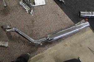 lot 123 image: Harley-Davidson 65254-00A Motorcycle Exhaust System