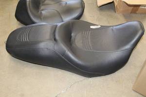 lot 135 image: Harley-Davidson 23672 0808750 Leather Motorcycle Seat