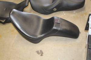 lot 138 image: Corbin 236-B Leather Motorcycle Seat