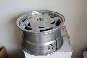 lot 9 image: Lot of (4) Chevrolet Corvette 17 Rims