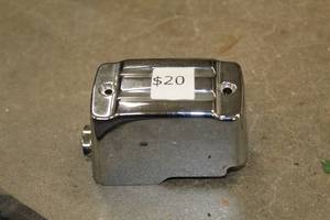 lot 176 image: Kuryakyn Chrome Motorcycle Reservoir Cover