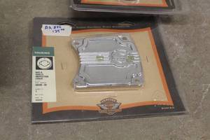 lot 184 image: Harley-Davidson 60590-02 Motorcycle Bar & Shield Inspection Cover (in original packaging)