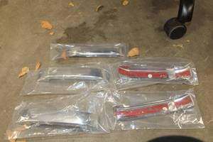 lot 682 image: Lot of (5) Wellstar Chrome Door Handle Covers