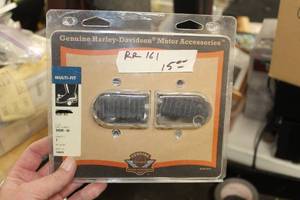 lot 699 image: Harley-Davidson 34699-04 Motorcycle Skull Heel Rest Kit (in original packaging)