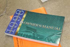 lot 706 image: 1998 Harley-Davidson Owners Manual