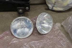 lot 713 image: Lot of (2) Motorcycle Halogen Headlights