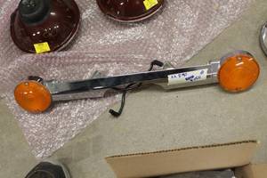 lot 714 image: Motorcycle Turn Signals with Chrome Housing