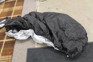 lot 695 image: Harley-Davidson 98705-85VA Motorcycle Cover