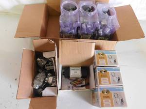 lot 72 image: Electrical supplies