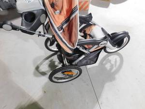 lot 2 image: Jeep stroller