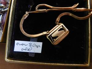 lot 135 image: Flat of Vintage Jewelry and Old Photographs