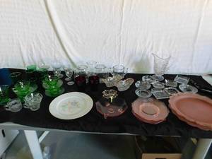 lot 159 image: Vintage Dishes and Glassware