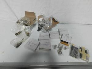 lot 226 image: New boxes of latches and hinges