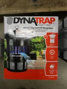 lot 853 image: DYNATRAP UV 12-Acre Insect and Mosquito Trap with Optional Wall Mount (OPEN BOX)