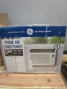 lot 859 image: GE 6,000 BTU 115-Volt Window Air Conditioner for Bedroom or 250 sq. ft. Rooms in White with Remote, Included Install Kit (OPEN BOX)