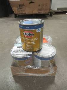 lot 904 image: (4) 1Qt Glidden Premium Exterior Paint  Primer, Satin Finish, White Base, GL6911 - NEW