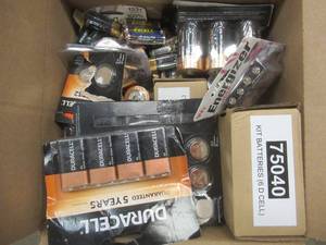 lot 926 image: Box of Miscellaneous Batteries - LIKE NEW