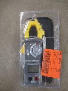lot 944 image: Commercial Electric 600A AC Digital Clamp Meter - Like New