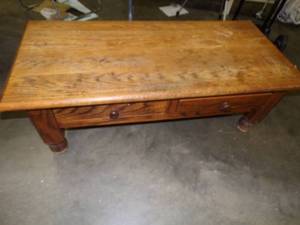 lot 9 image: Wood Coffee Table with 2 Drawers that pull out both ways