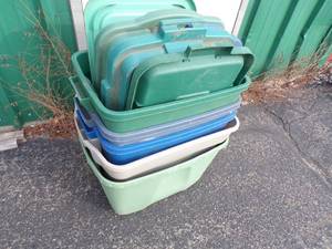 lot 31 image: 5 Totes with Covers