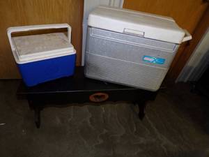lot 22 image: Pair of Coolers and Small Bench