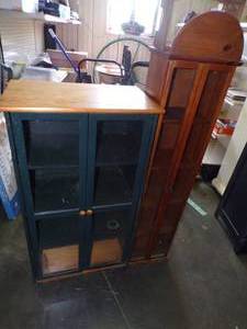 lot 45 image: Pair of Glass Door Cabinets