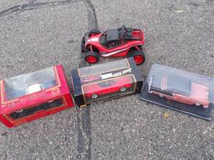 lot 73 image: Collectable Cars