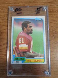lot 146 image: 1981 Topps Art Monk Rookie #194