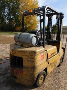 lot 7 image: 1990 Hyster S60XL LP Forklift