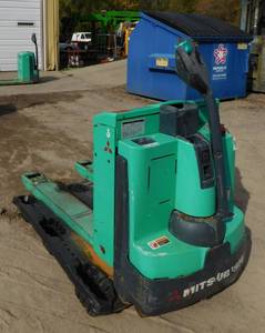 lot 16 image: 2018 Mitsubishi PW23 Electric Pallet Jack - FOR PARTS OR REPAIR