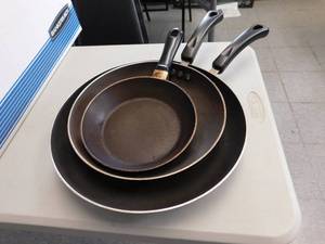 lot 47 image: Misc. Lot of Dishes