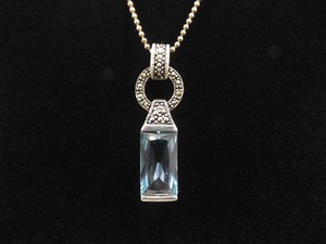 lot 1 image: .925 Sterling Silver Art Nouveau Topaz Crystal Pendant Necklace