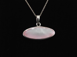 lot 14 image: .925 Sterling Silver Pink Mother of Pearl Pendant Necklace
