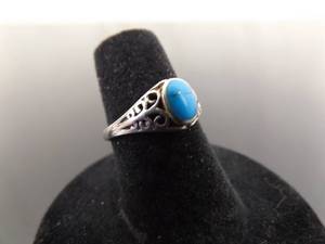 lot 45 image: .925 Sterling Silver Turquoise Howlite Cabochon Ring Size 6