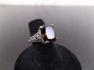 lot 68 image: .925 Sterling Silver Smokey Quartz Scrolled Ring Size 6