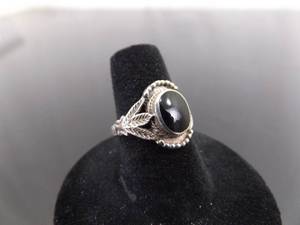 lot 71 image: .925 Sterling Silver Black Onyx Cabochon Ring Size 7