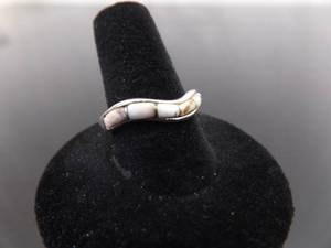 lot 74 image: .925 Sterling Silver Inlayed Bone Ring Size 8.5