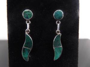 lot 91 image: .925 Sterling Silver Inlayed Malachite Post Earrings