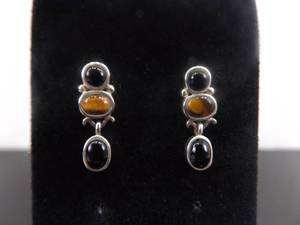 lot 98 image: .925 Sterling Silver Onyx and Tigers Eye Post Earrings